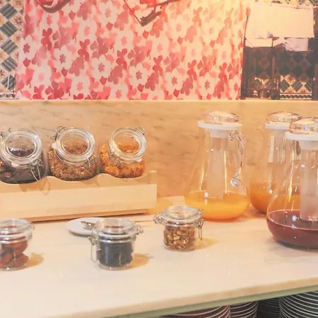 Готель Mouraria